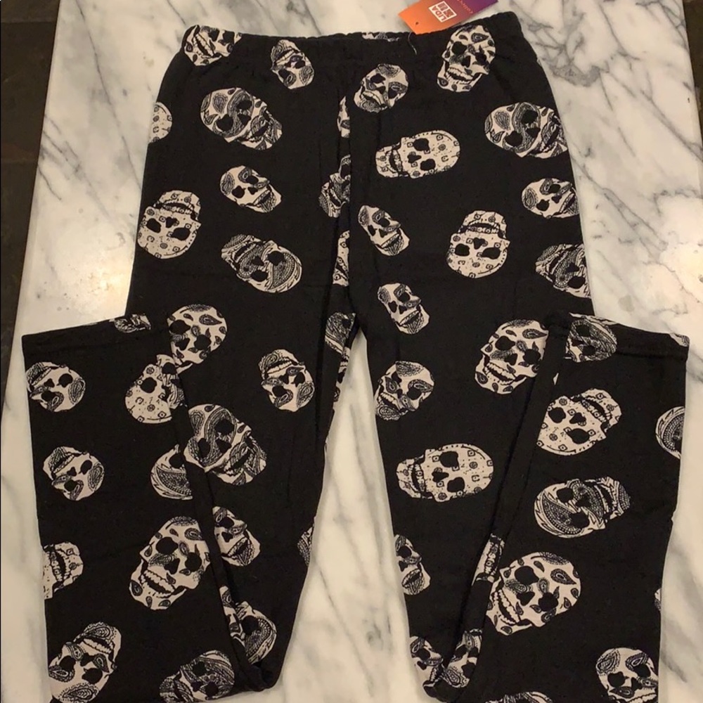 NWT Lida Collection Skull Print Lined Leggings S/M